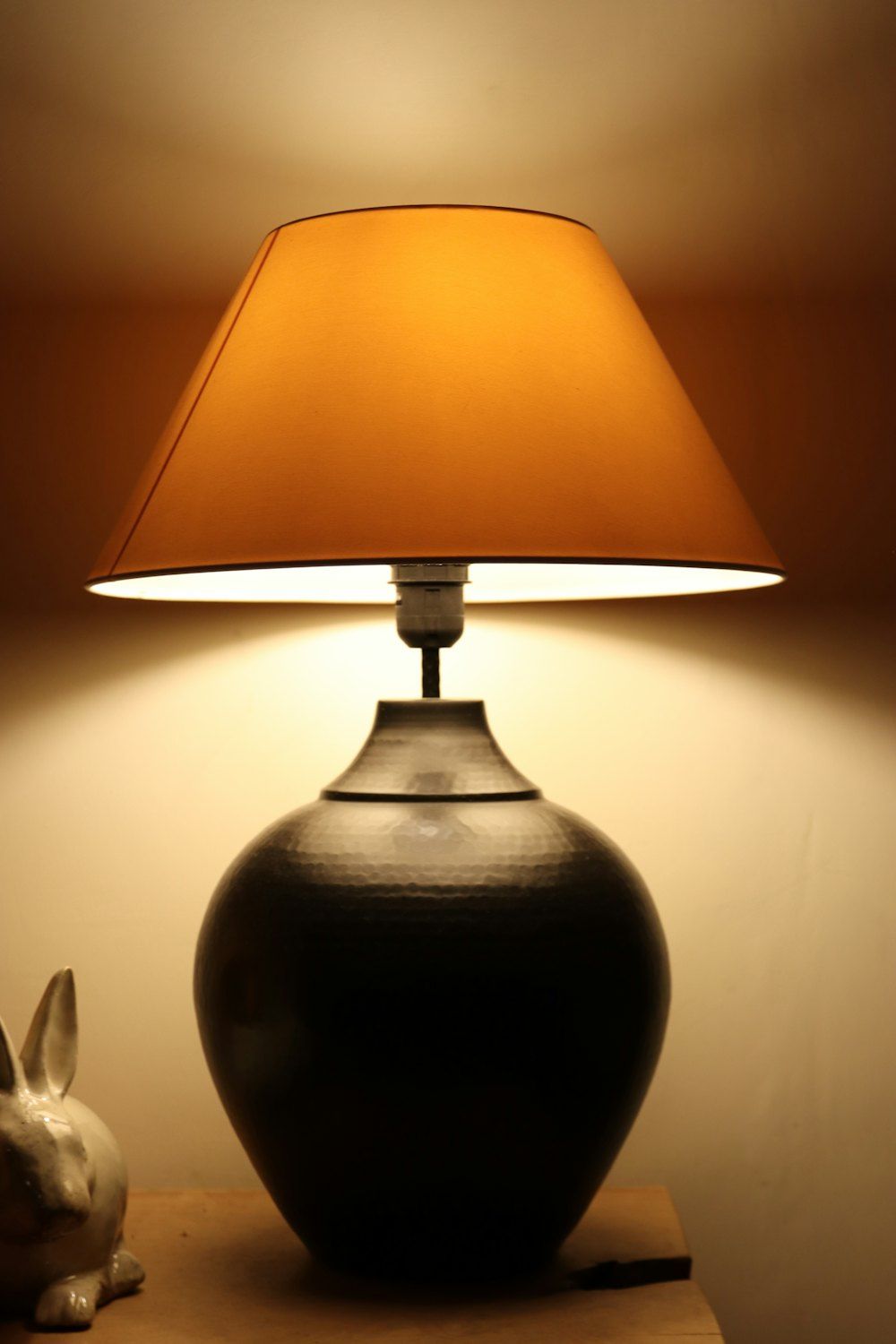 Black and brown table lamp